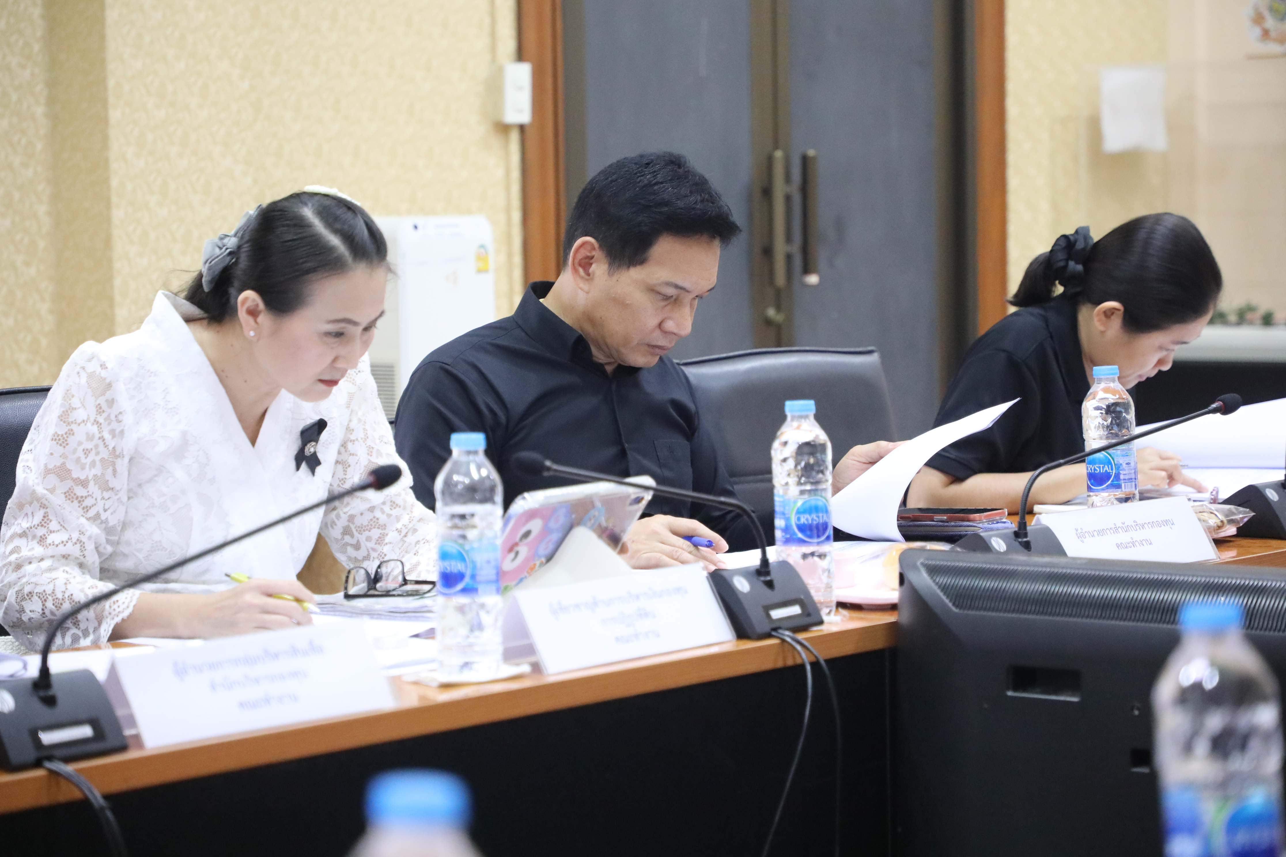 title - ส.ป.ก. ประชุมคณะทำงานศึกษาพิจารณาการแก้ไขปัญหาด้านที่ดินและหนี้สินของเกษตรกร โครงการแก้ไขปัญหาที่ดินทำกินให้แก่เกษตรกรสภาประชาชน 4 ภาค ครั้งที่ 1/2569